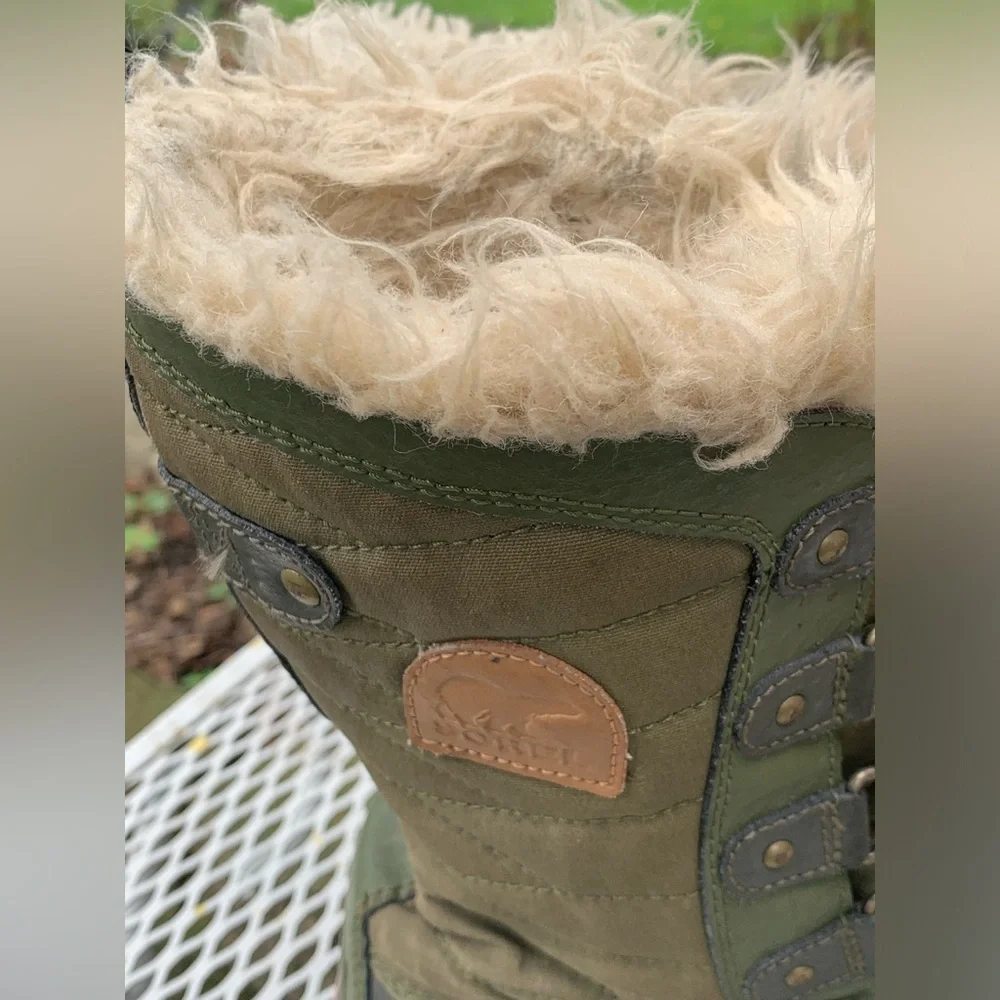 Sorel Youth Size 4 Tofino II Hiker Green Alpine Tundra Waterproof Snow Boots